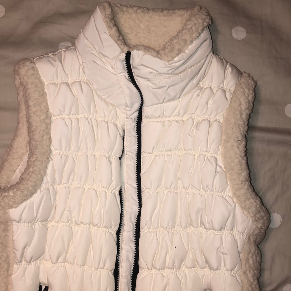 Vest - Picture 2 of 5